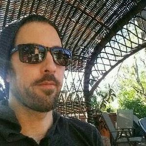 Meet your Posher, Christopher